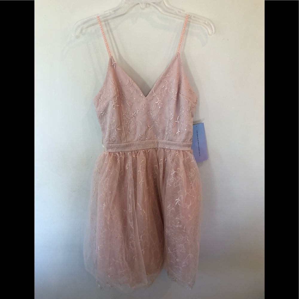 NWT pink tulle mini prom dress